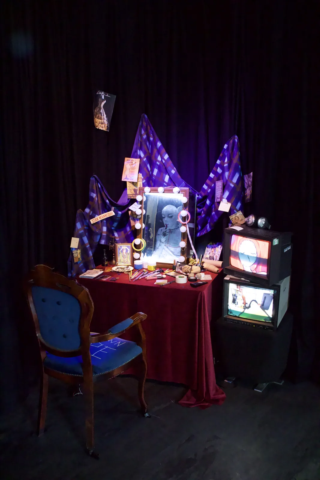 Night at Dressing Room — image 1